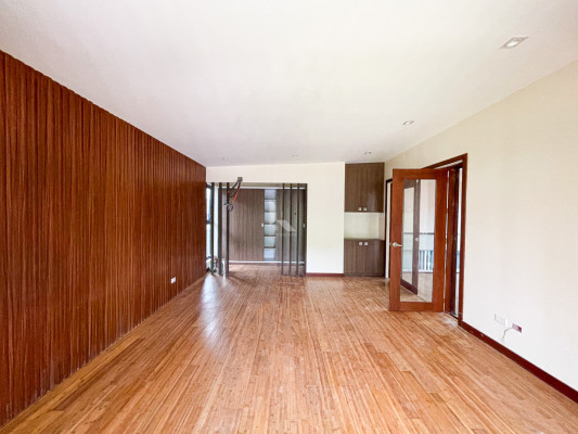 Classy Semi-furnished Modern Contemporary