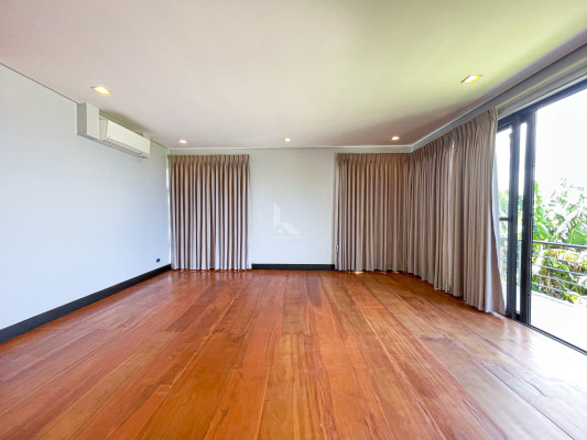 reathtaking Modern Tropical House and Lot For Sale in Ayala Greenfields