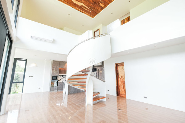 Outstanding 5-Bedroom House and Lot