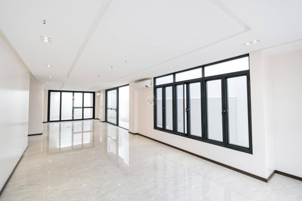 Explore this Brand-New 3-Storey House in Greenheights Village