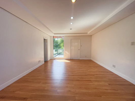 Classy Contemporary House and Lot in Ayala Southvale Sonera