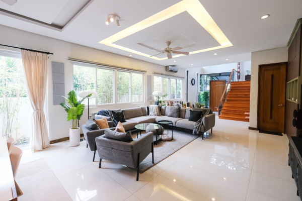 Own this Spacious 5-Bedroom Home with Pool