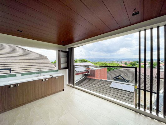 Classy Semi-furnished Modern Contemporary