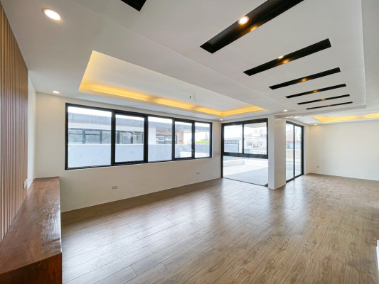 Luxurious Brand New Modern House For Sale