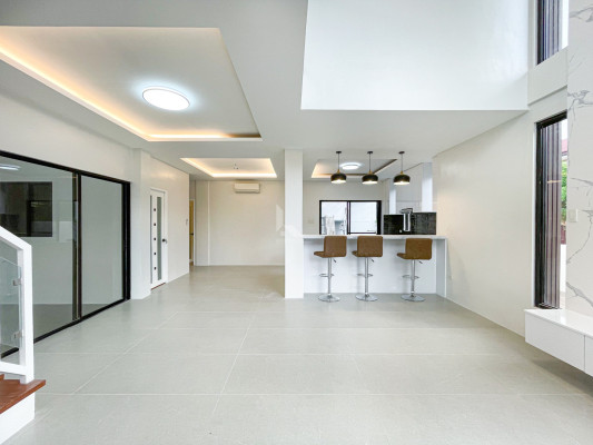 Elegant Modern Contemporary House and Lot For Sale