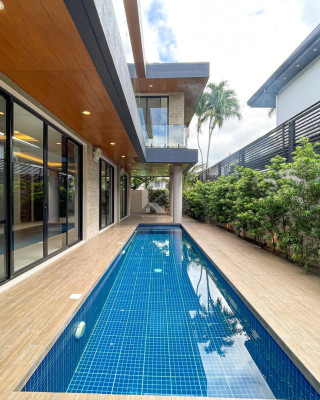 Upscale Modern Tropical Home in Ayala Alabang Village