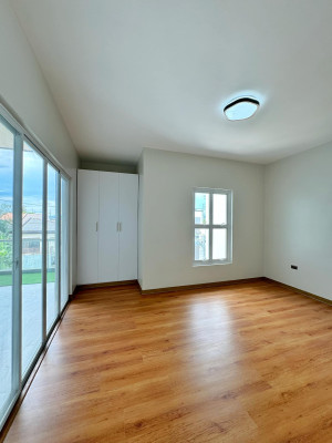 Brand New Modern 3-Storey House for Sale in Greenwoods Executive Village
