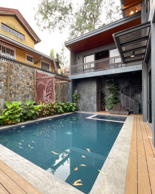 Furnished Modern Tropical Corner House and Lot in Tagaytay Country Homes