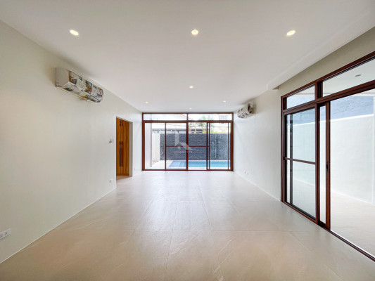 Notable Modern Contemporary House and Lot For Sale in Greenwoods Executive Villa