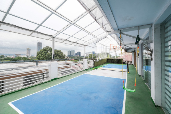 Discover this Sleek 6-Bedroom House in White Plains, Quezon City