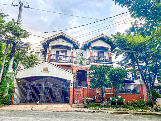 2-storey Mediterranean House for sale in Don Antonio Royale, Quezon City