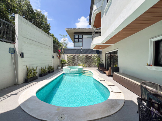 Cozy Fully Furnished Contemporary House and Lot in Casa Milan