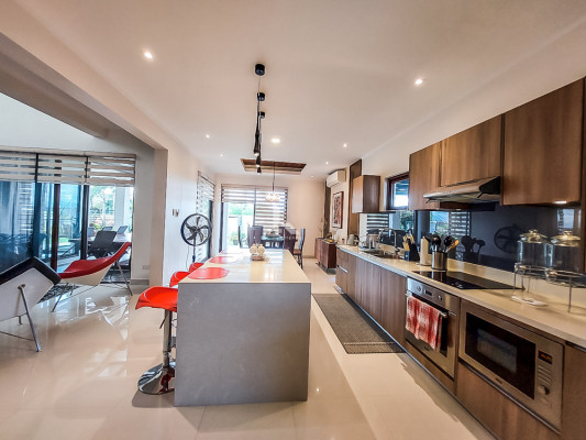 Unwind in this 2-Storey Modern Tropical Corner House and Lot For Sale