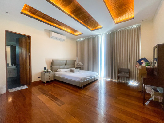 Sophisticated Modern Contemporary House and Lot For Sale