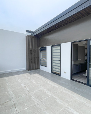 Elegant Modern Contemporary