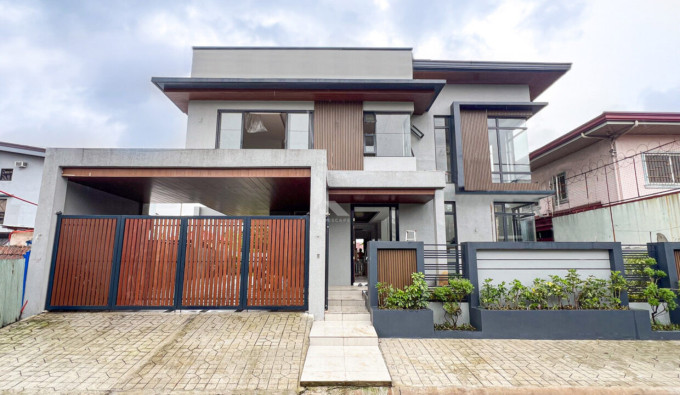 Classy Modern Contemporary House and Lot in Geneva Gardens