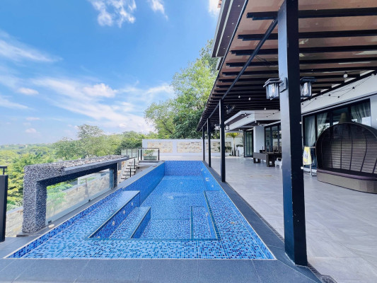 Discover this Stunning 5-Storey Contemporary Home in Parkridge Estate