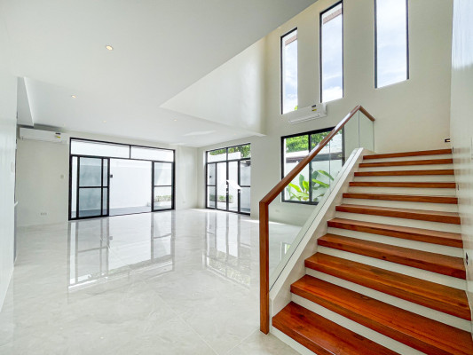 Elegant Modern Contemporary House and Lot in BF Homes