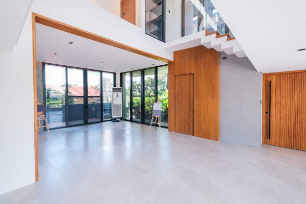 House and Lot for Sale in Alabang West Village