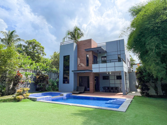 Cozy Modern Tropical Fully Furnished