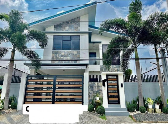 2 STOREY HOUSE AND LOT FOR SALE Neopolitan Fairview