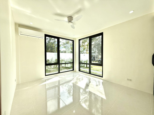 Contemporary 5-Bedroom House for Sale in Treveia, Nuvali, Calamba, Laguna