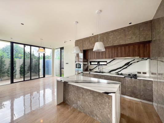 Sophisticated Modern Contemporary House and Lot For Sale
