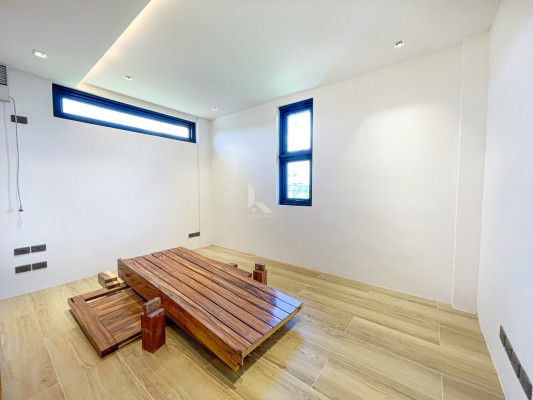 Sophisticated Modern Contemporary House and Lot For Sale