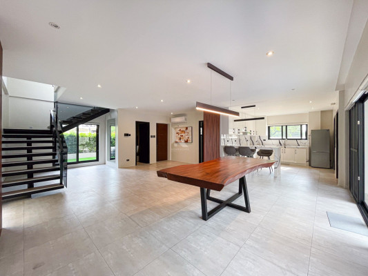 : Breathtaking Modern Home in The Orchard Residential