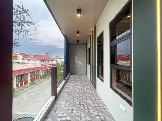 Sophisticated Modern Contemporary House and Lot