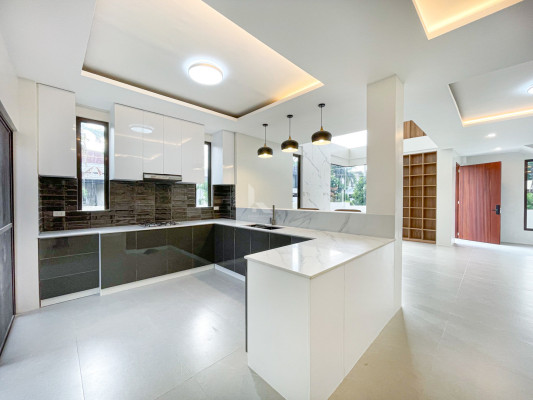 Elegant Modern Contemporary House and Lot For Sale
