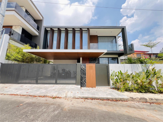 Explorethis Brilliant 4-Bedroom Home in Tivoli Royale, Quezon City