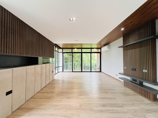 Uncover this Contemporary Brand-New House in BF Homes