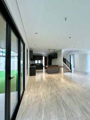 Brand New Modern House for Sale in BF Homes
