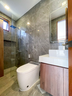 Sophisticated Modern Contemporary House and Lot For Sale