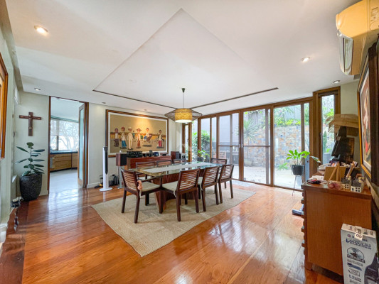 Prime Corner House and Lot with Breathtaking
