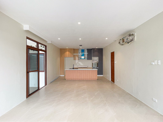 Notable Modern Contemporary House and Lot For Sale in Greenwoods Executive Villa
