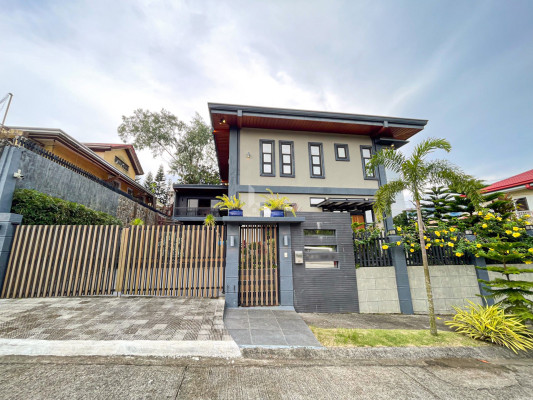 Furnished Modern Tropical Corner House and Lot in Tagaytay Country Homes