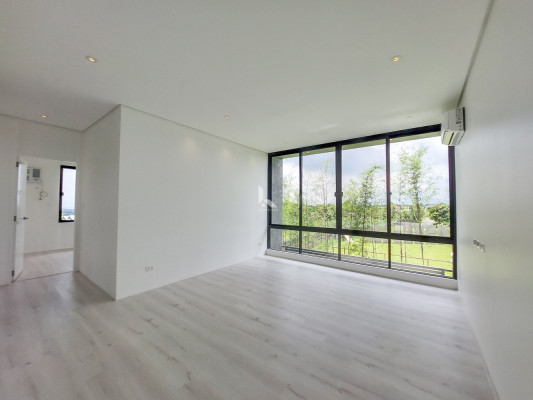 New Built Modern House and Lot for Sale in Nuvali Sta, Rosa Laguna