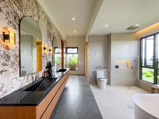 Luxurious Modern House and Lot with Superb Overlooking View