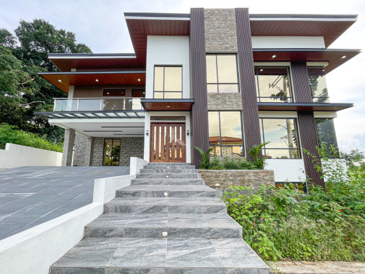 Superb Modern Contemporary Home with Overlooking View in Sun Valley, Antipolo
