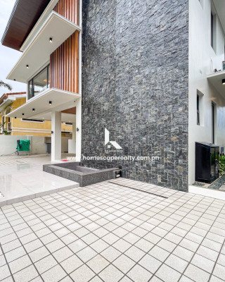 Breathtaking Modern Contemporary House and Lot