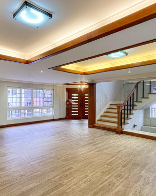 Classy Contemporary House and Lot in Vista Rea