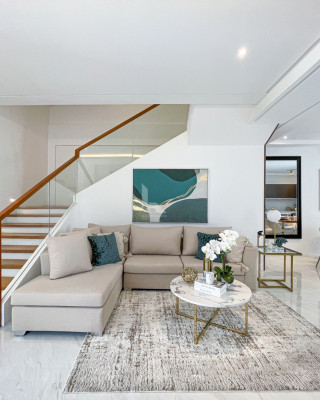 Elegant Modern Contemporary