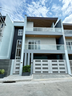 Brand New Modern 3-Storey House for Sale in Greenwoods Executive Village