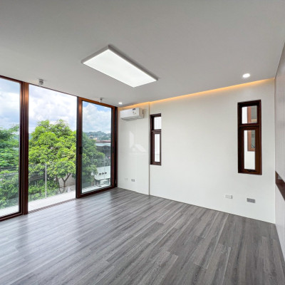 Sophisticated Modern Contemporary House and Lot For Sale