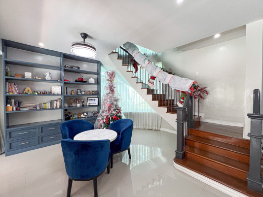 Cozy Fully Furnished Contemporary House and Lot in Casa Milan