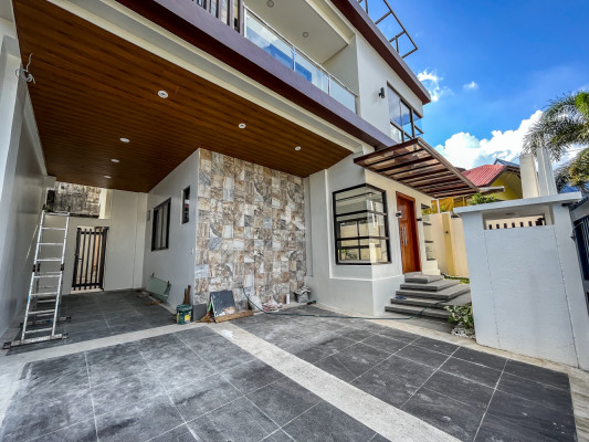 3 Storey Modern House and Lot for Sale in Filinvest 2 Subdivision