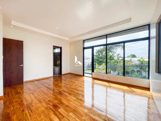 Elegant Modern Contemporary House and Lot in BF Homes