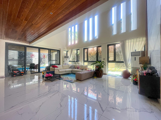 Sophisticated Modern Contemporary House and Lot For Sale